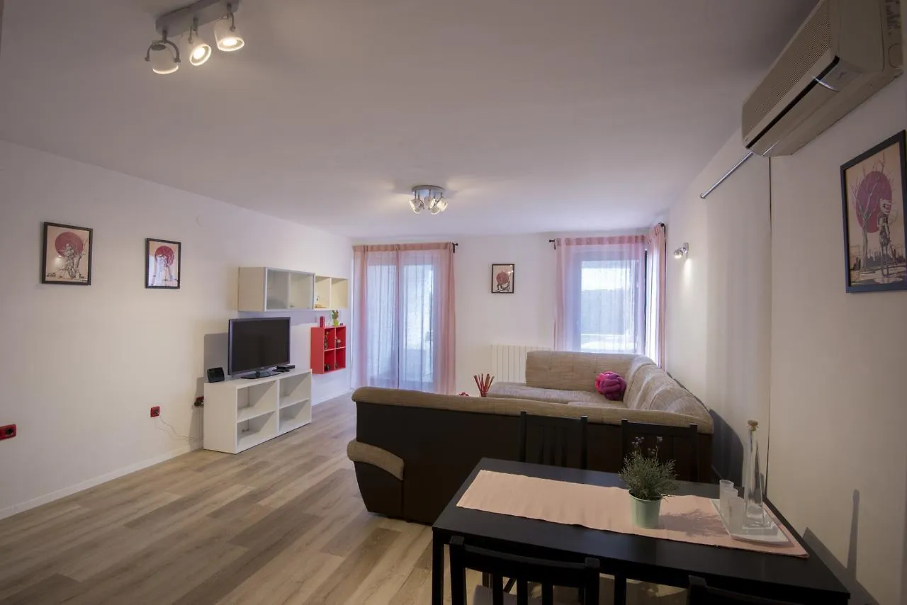 Apartment Blazenka Πούλα