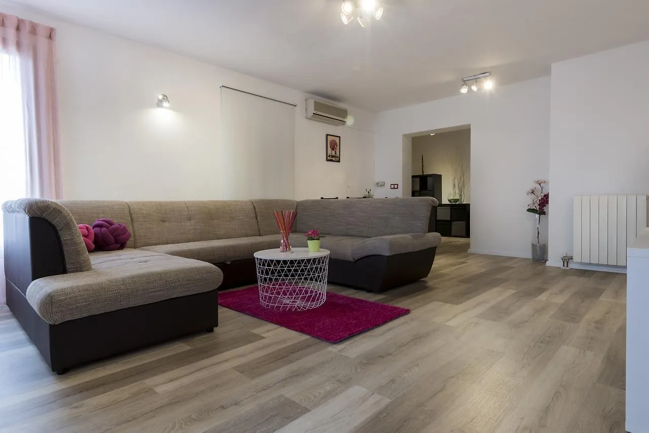 פולה Apartment Blazenka 0*,  קרואטיה