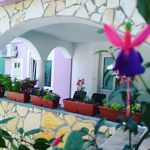 Ema & Sea Apartment's With Free Private Parking Appartamento